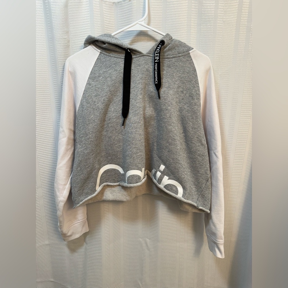 Calvin Klein Cropped Hoodie